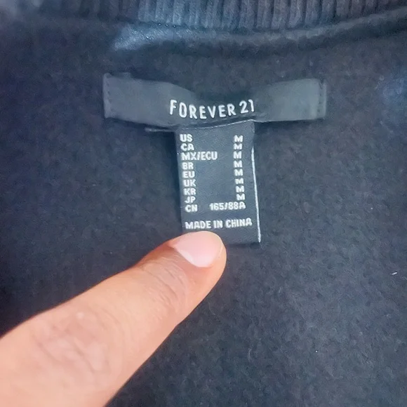 Forever 21 Black NYC East Coast Varsity Bomber Jacket SIZE M ❤️🖤🤍 - Picture 7 of 8